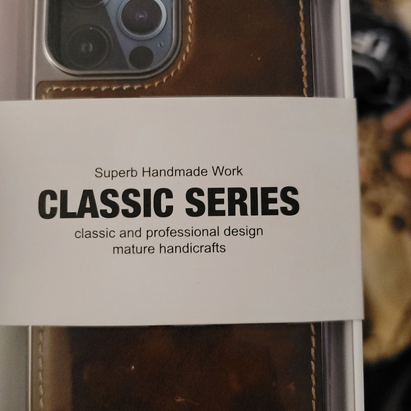 IPhone leather case - Picture 12 of 13